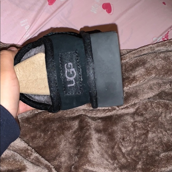ugh classic slippers - Picture 2 of 8